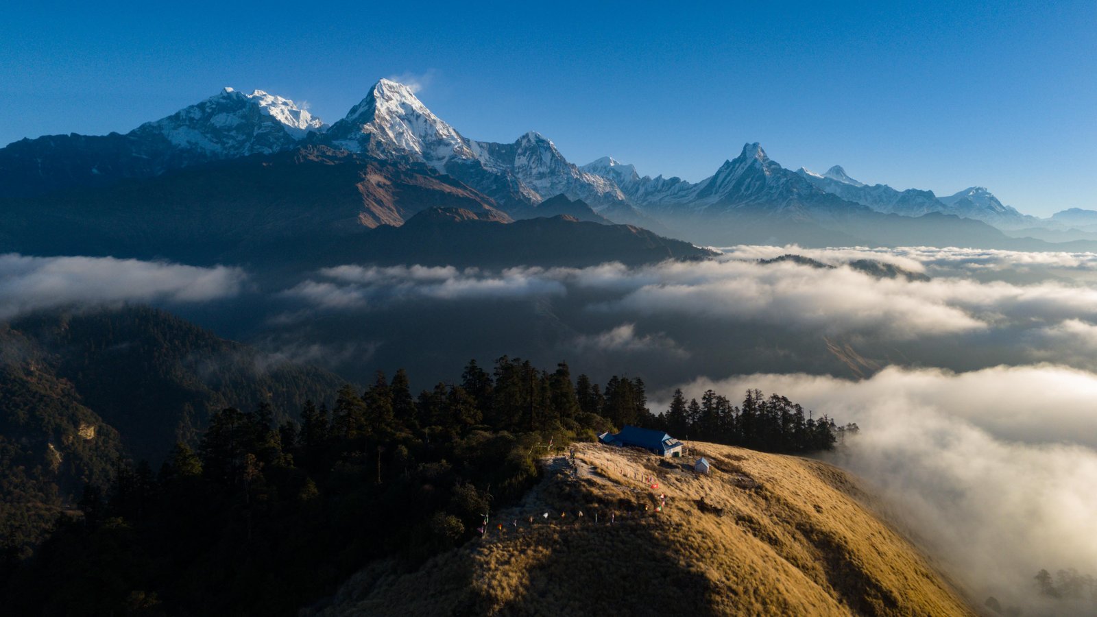 कोखे डाँडाबाट देखिने धौलागिरी र अन्नपूर्ण हिमश्रृङ्खला