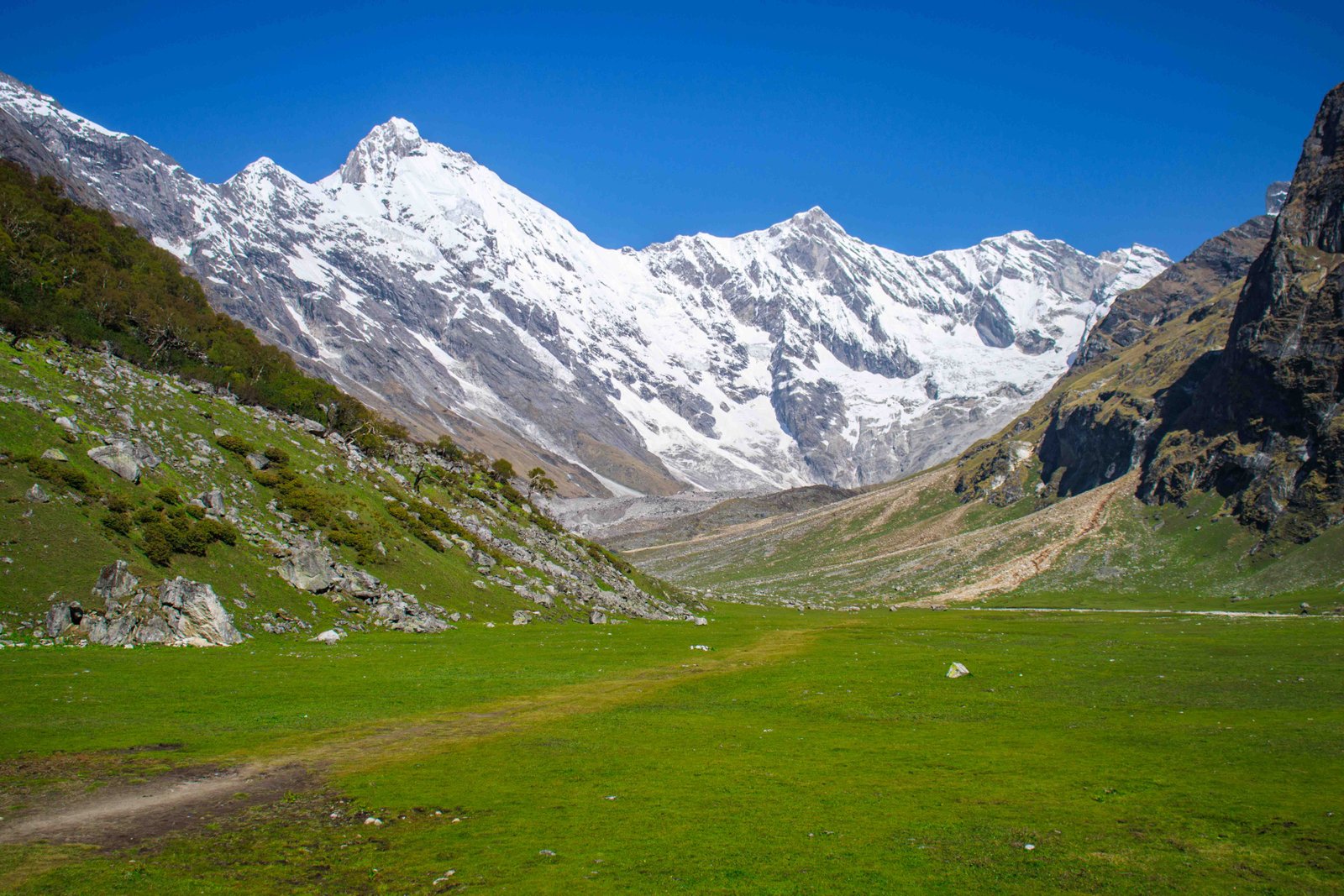 Unnamed snow peak seen from Api Base Camp