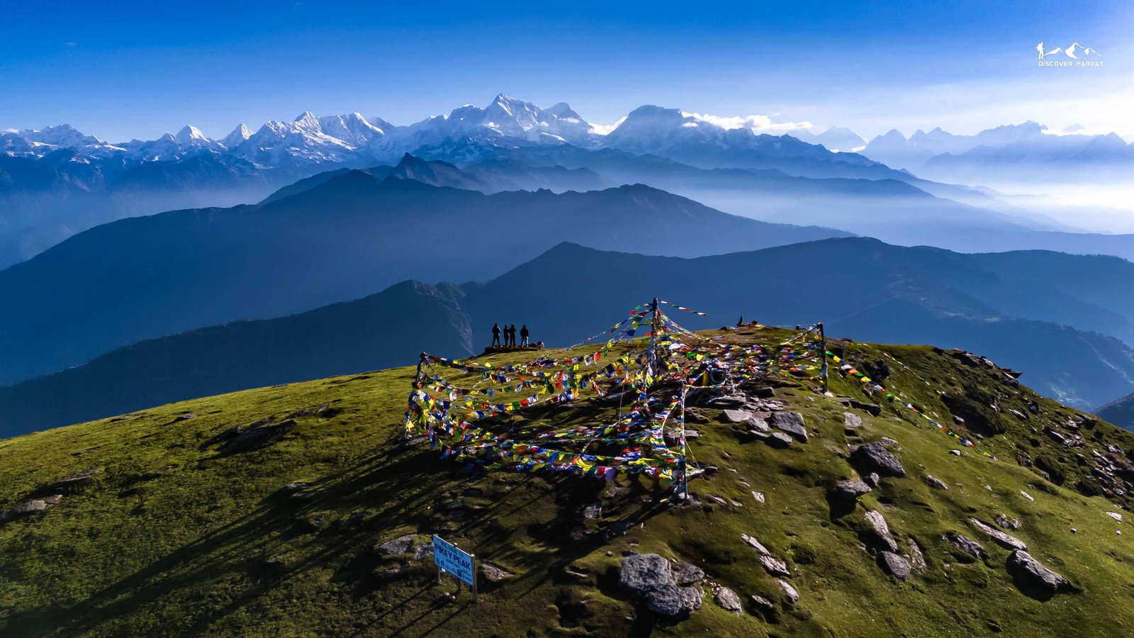 Mountain panorama on the Pikey Peak Trek